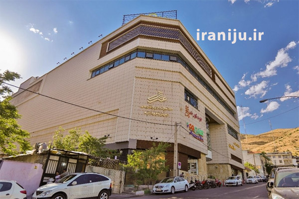 مراکز خرید در خیابان ونک