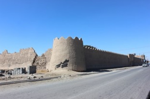 قلعه دهشاد باغستان