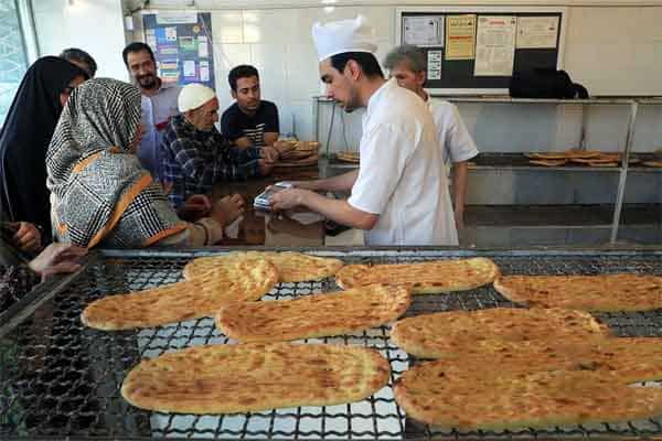 اتحادیه نانوایان سنگک در خیابان معلم