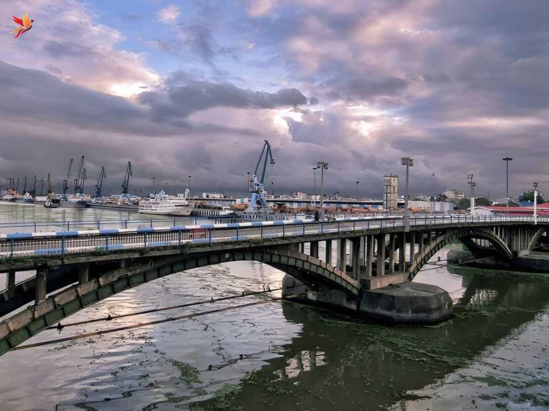 پل غازیان پلی تاریخی بر فراز کانال انزلی