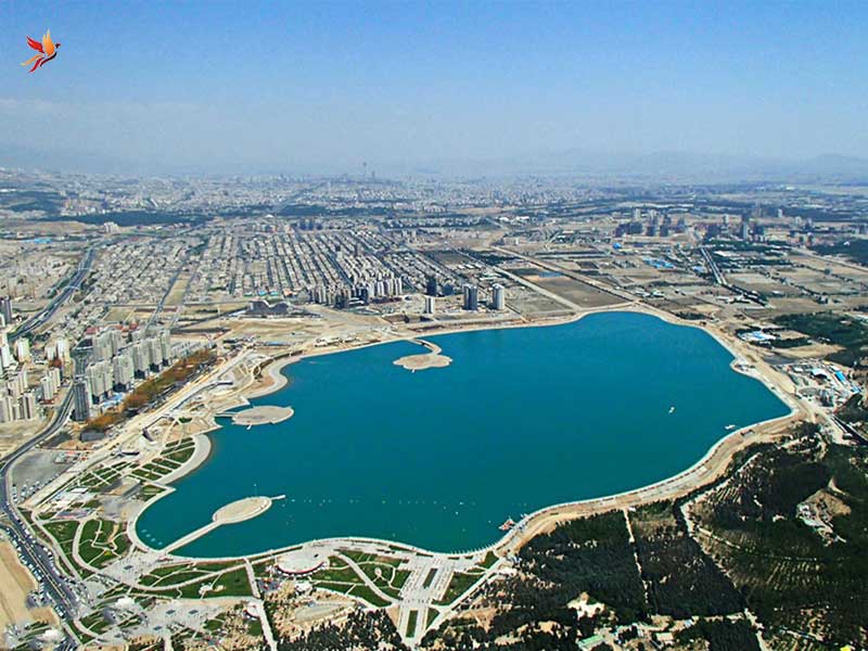 نمایی از دریاچه چیتگر تهران از بالا