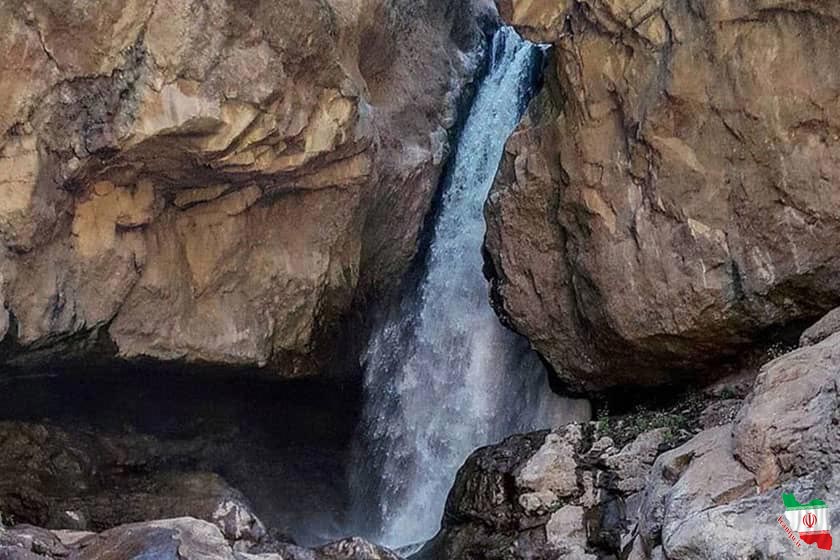 آبشار کرکبود 