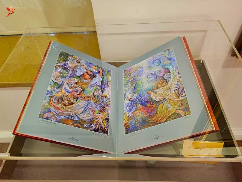 موزه استاد فرشچیان در ساختمان ساده و صمیمی محل سکونت رضاشاه و ملکه عصمت در کاخ سعدآباد