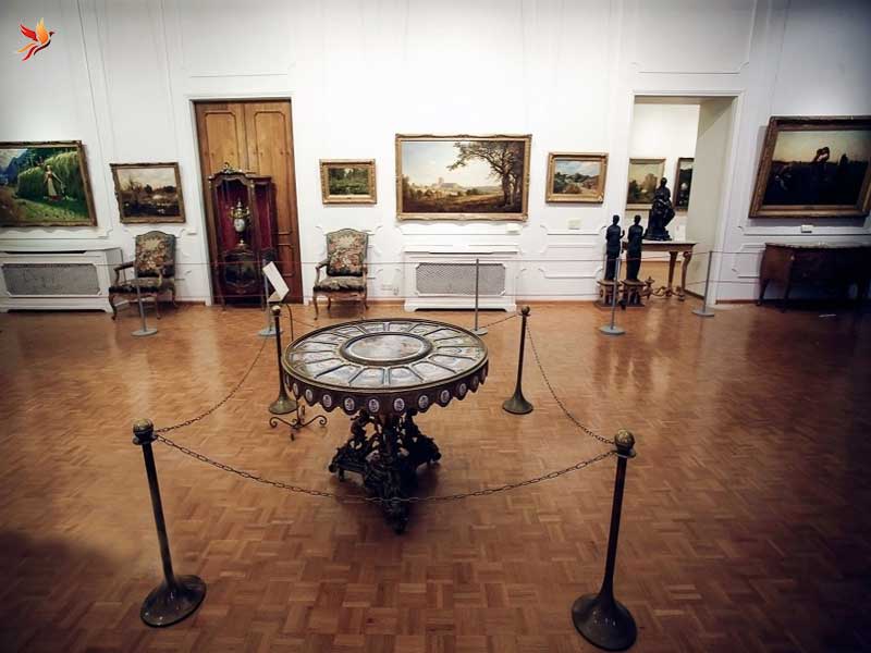 موزه هنرهای زیبا (کاخ سیاه) در جنوبی ترین ضلع سعدآباد