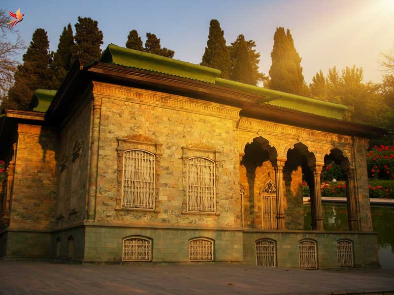 کاخ سبز (شهوند): قصر سنگی با مرمر سبز زنجان در محوطه کاخ موزه سعدآباد