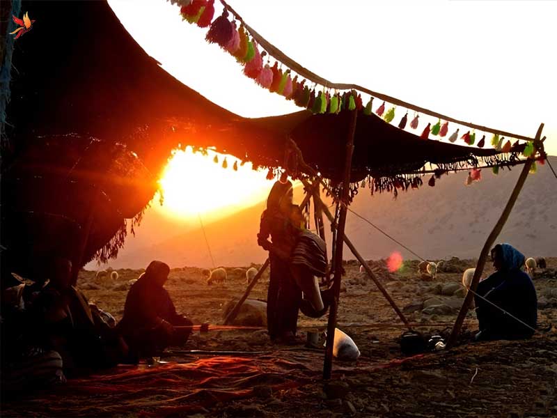 اقامت در چادرهای عشایری و زندگی ایلی کوهرنگ
