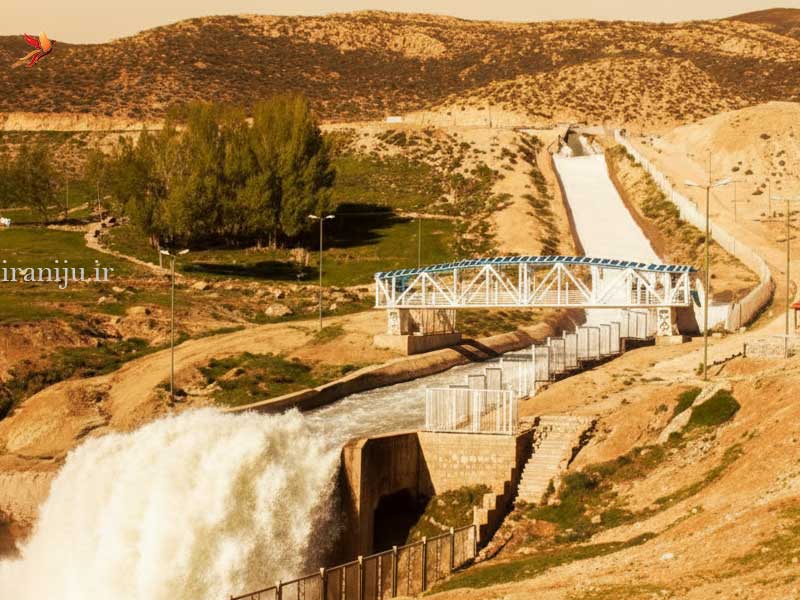 نمایی از مسیر انتقال آب چشمه کوهرنگ