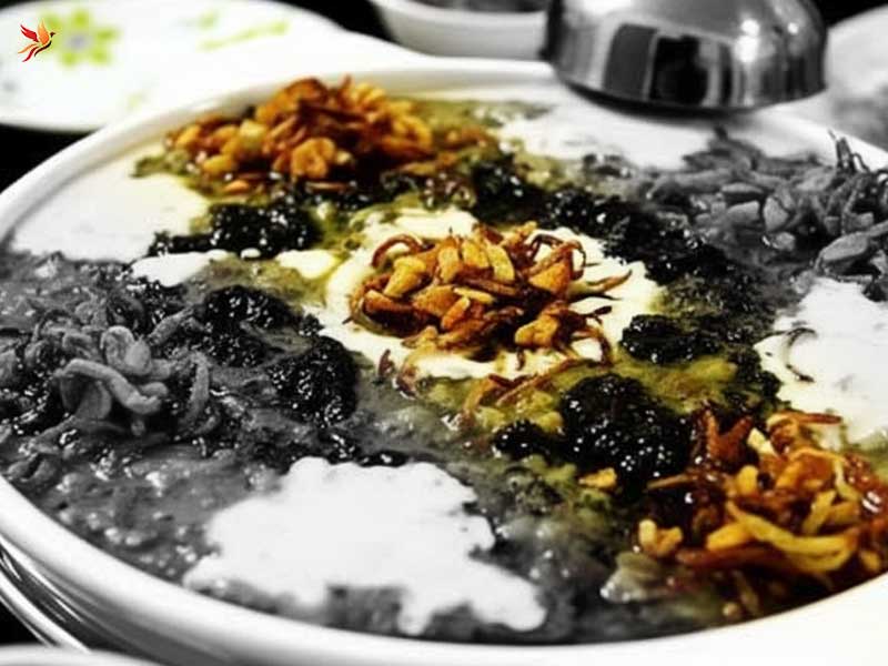 آش گزنه از غذاهای محلی معروف شهر نور