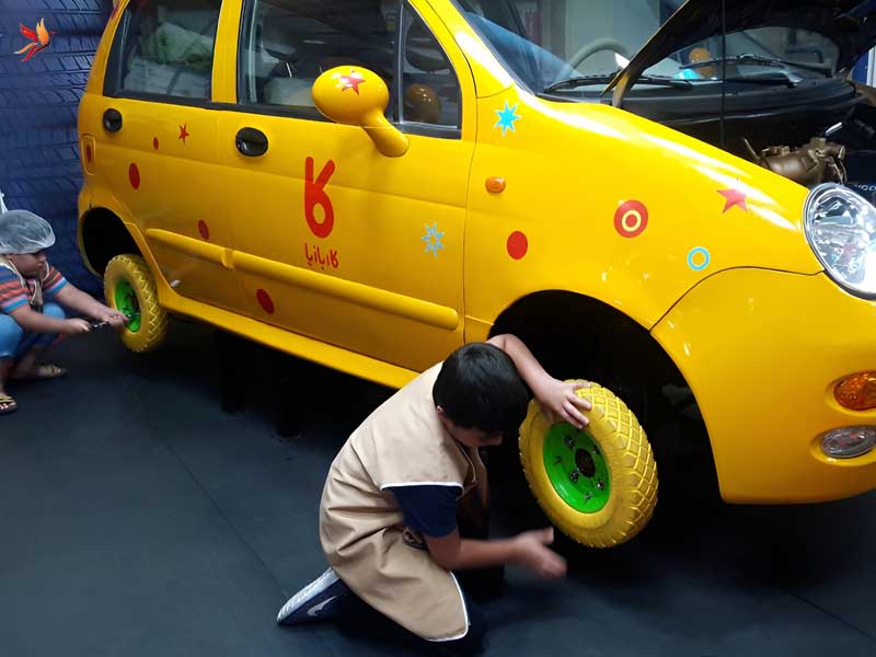 کاربازیا در شهربازی برج میلاد