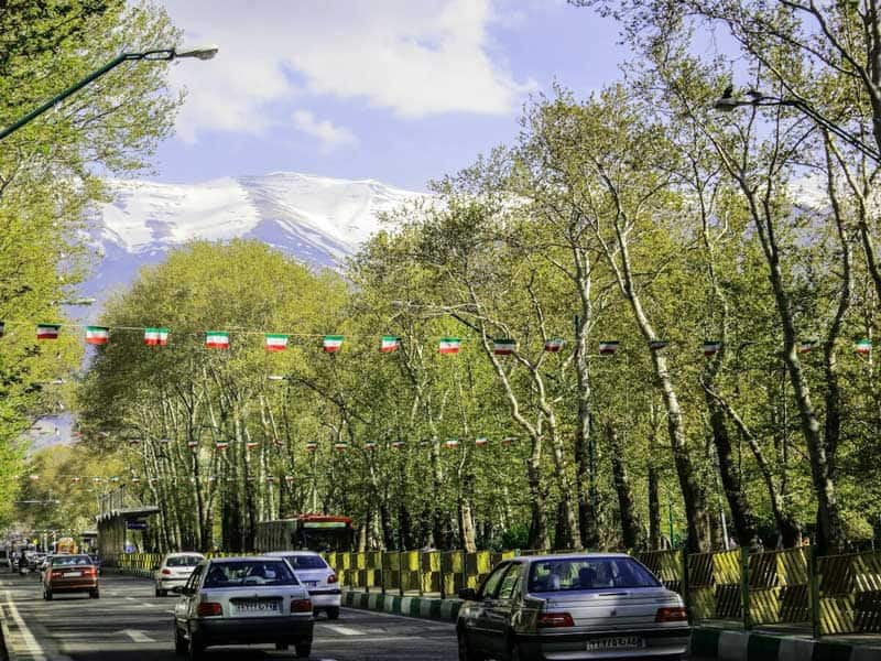 آشنایی با خیابان ولی عصر تهران